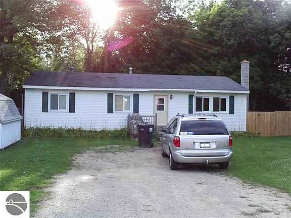 4th image of 3214 SW Meadow Woods Dr