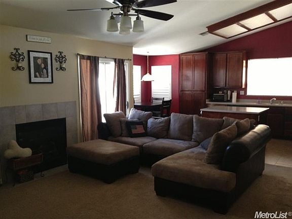 4th image of 739 Madrid Ct