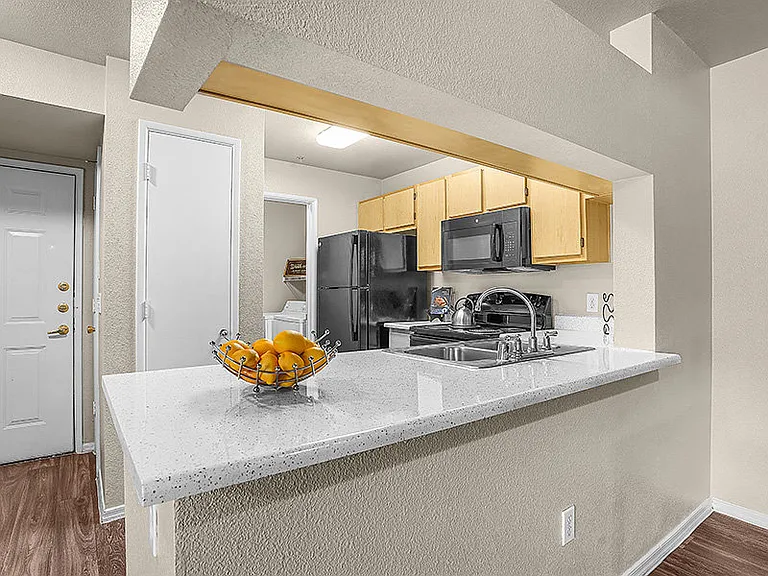 Rio Santa Fe Apartments — Photo 1
