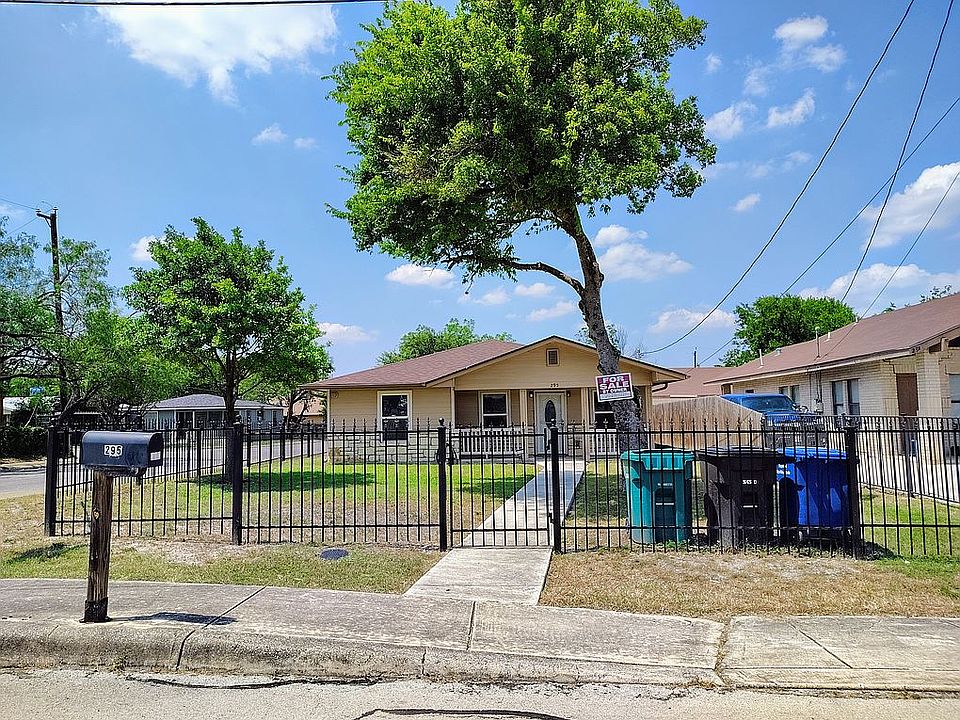 1st image of 295 Riverdale Dr