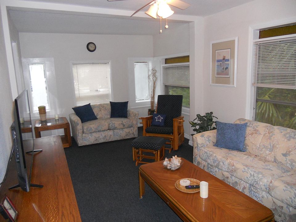 1st image of 2006 Pennwood Dr #2