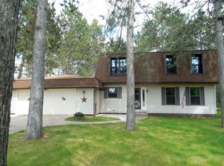 891 Evergreen Ct, Kingsford, MI 49802