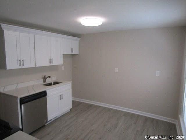 2nd image of 825 Huntington Rd
