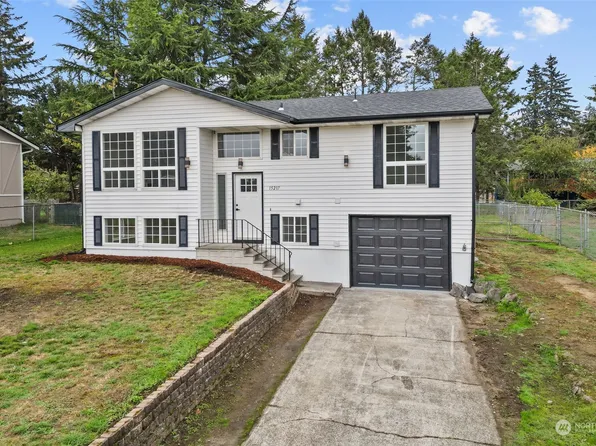 15217 16th Avenue E, Tacoma, WA 98445