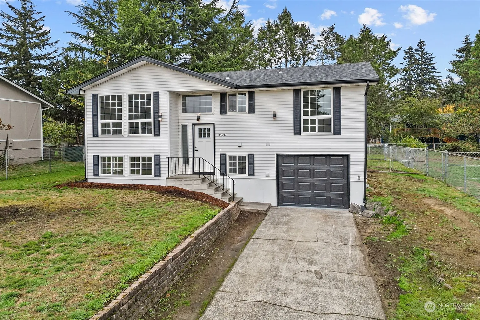 15217 16th Avenue E photo 1