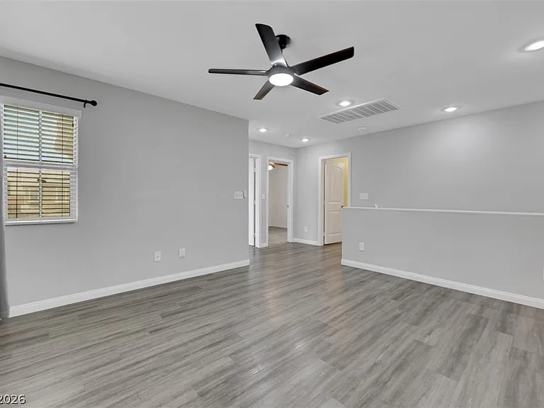7830 Shingle Beach St — Photo 11