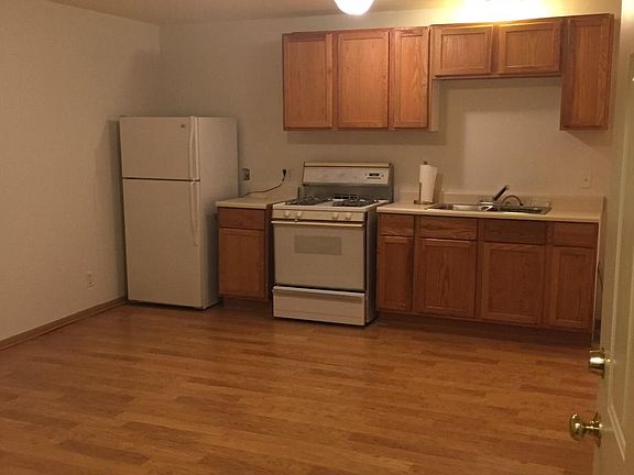 4th image of 15 Lincolnway APT B