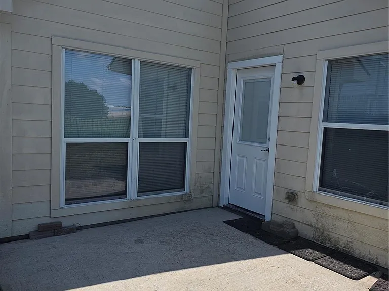311 Burris Park Dr — Photo 7