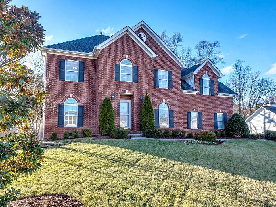 1st image of 817 Meadowfield Dr