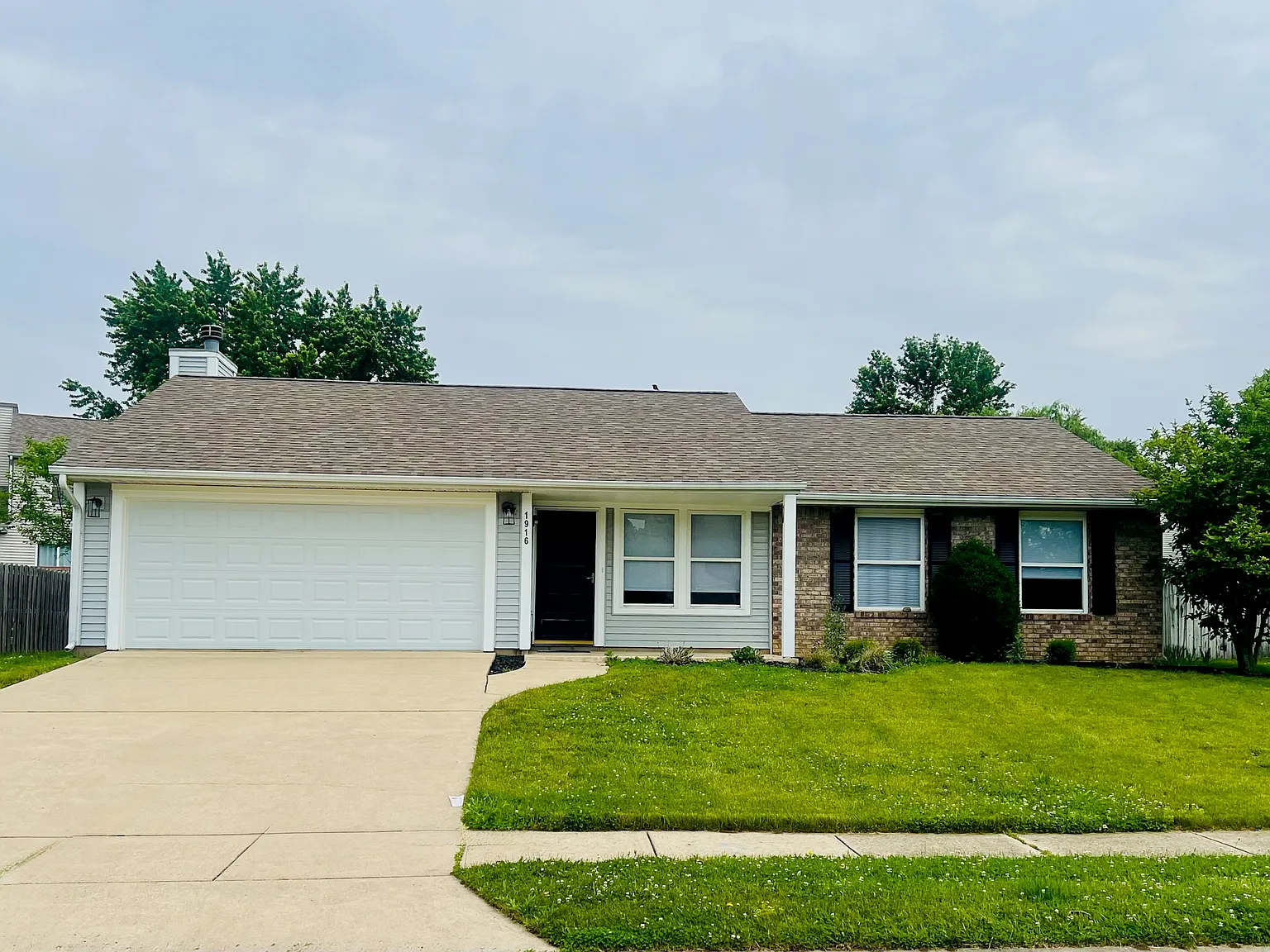 3 bed, 1136 sqft, $1,950 — Photo 2