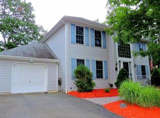 6242 Blue Beech Dr, East Stroudsburg, PA