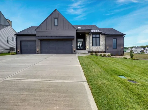 11706 W 181st Ter, Overland Park, KS 66221
