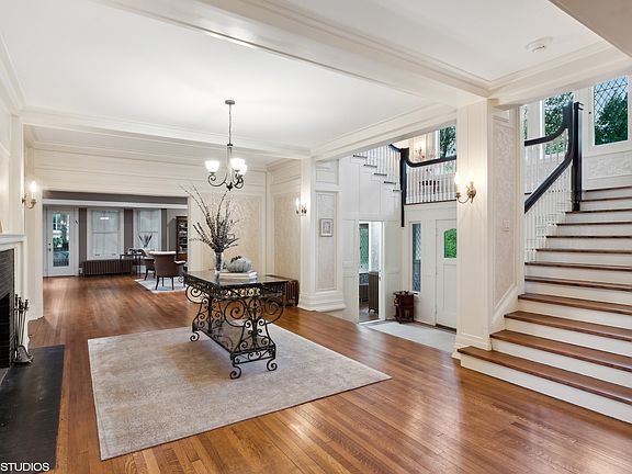 2nd image of 80 Laurel Ave