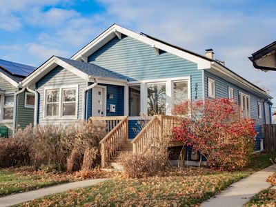 5514 W Warwick Ave, Chicago, IL, 60641