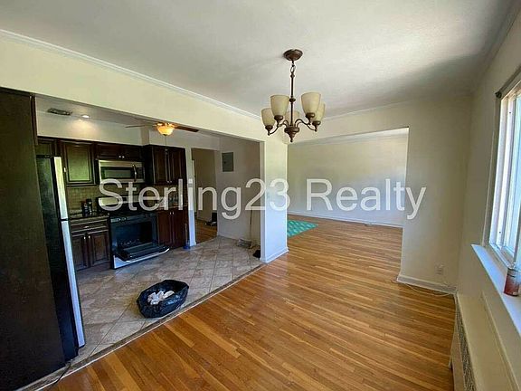 2nd image of 21-24 Hoyt Ave S #3F