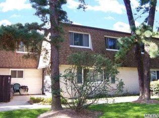 252 Feller Dr, Central Islip, NY 11722