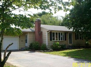 66 Baldwin Rd, Warwick, RI 02886