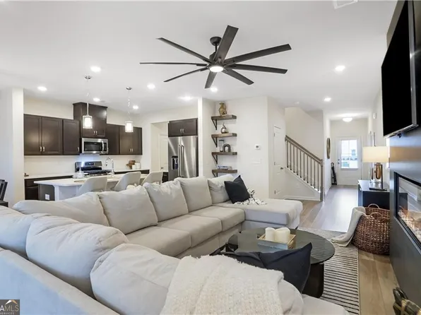 1170 Chastain Dr, Buford, GA 30518