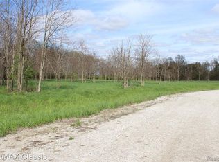 3982 Storybook Ln, Whitmore Lake, MI 48189