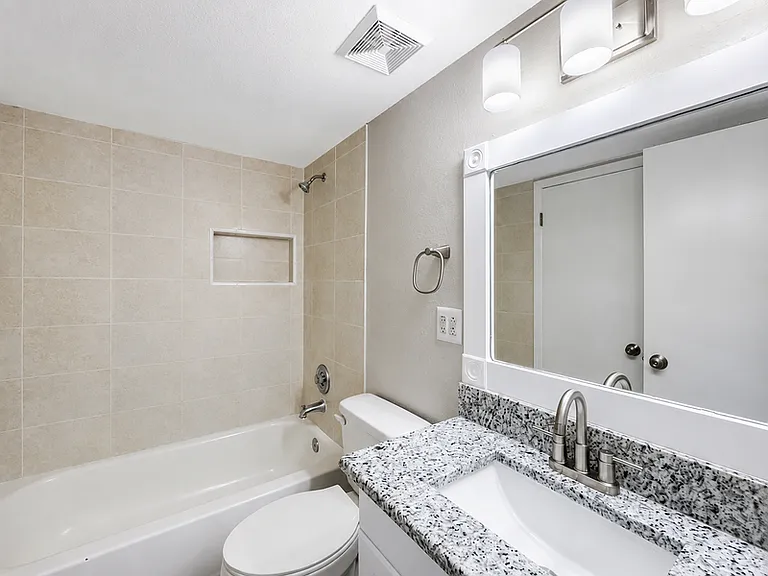 500 9th Ave S #B3 — Photo 13