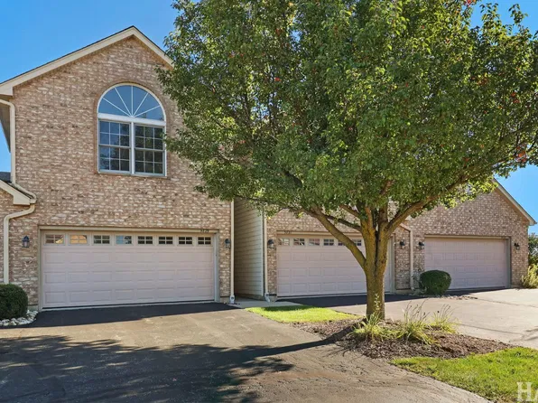5829 Fieldstone Trl, McHenry, IL 60050