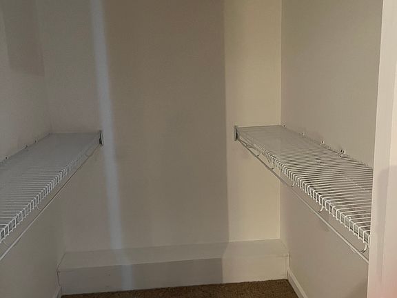 4th image of 121 Thornton Dr