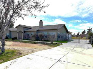 14470 Navajo Rd, Apple Valley, CA 92307