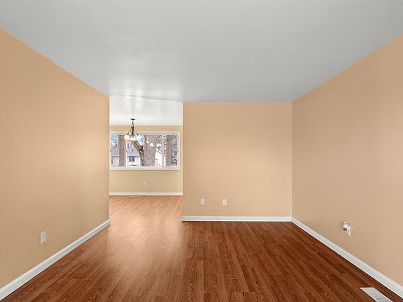 5th image of 6826 Forestwood Dr