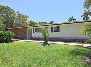 1352 Shadow Ln, Fort Myers, FL 33901