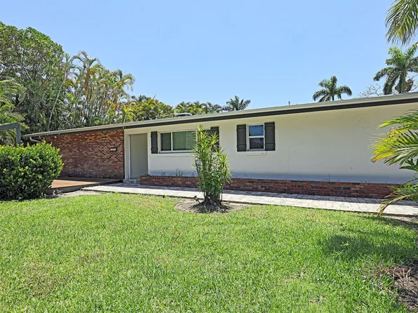 1352 Shadow Ln, Fort Myers, FL 33901