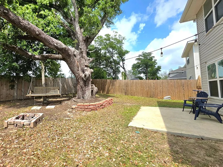 380 Hilburn Ln — Photo 21