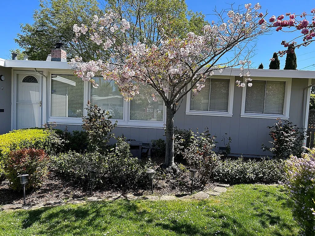 101 Harbor Dr photo 1