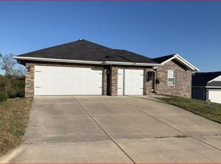 2018 S Pebbleridge, Springfield, MO 65807