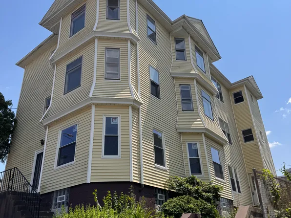 169 Walnut St, Fall River, MA