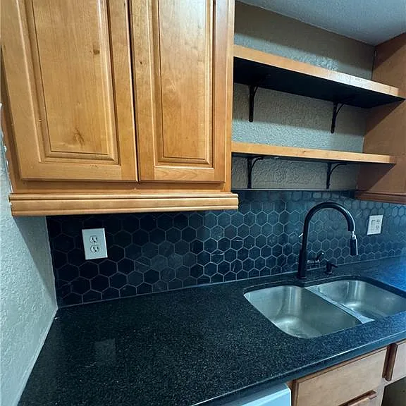 4603 Bayshore Dr #F4 — Photo 5