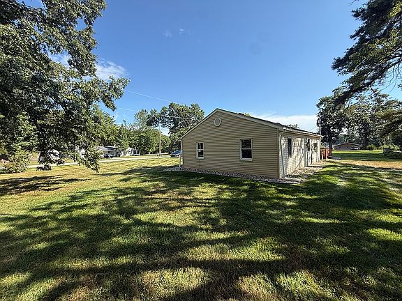 5th image of 55901 Merle St