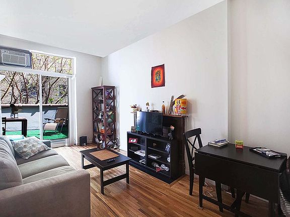 4th image of 65 W 85th St APT 3B