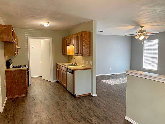 5th image of 928 Arizona Ave