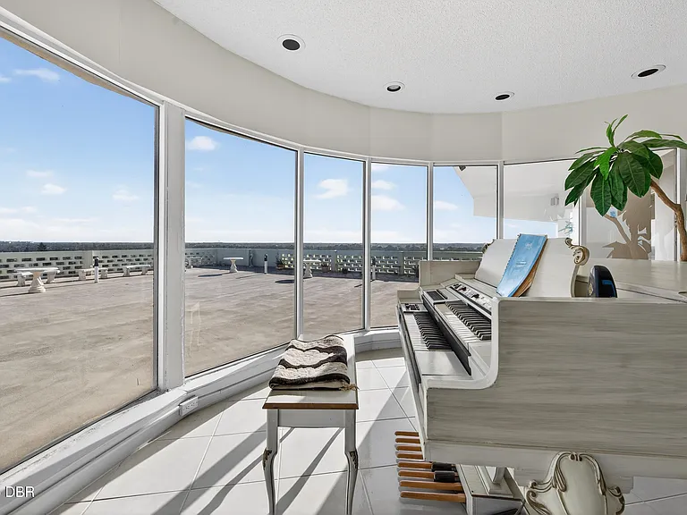 915 Ocean Shore Blvd #8010 — Photo 21