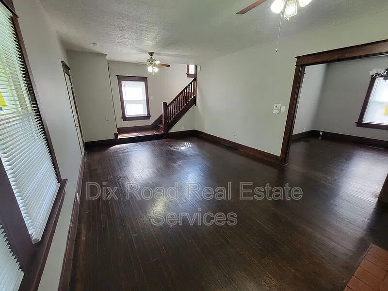 4 bed, 2.0 bath, 1357 sqft, $1,350 — Photo 3