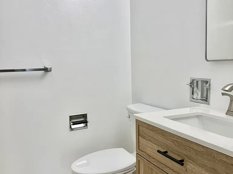 32 Circle Dr #A — Photo 11