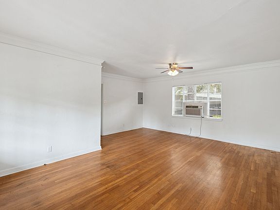 5th image of 515 E Olmos Dr