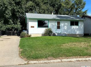 1716 McCormick Crescent, Estevan, SK S4A 1W3