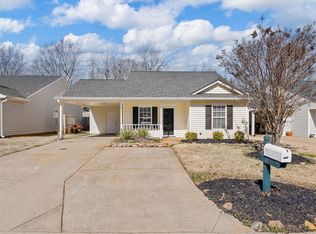 810 W Emerald Springs Dr, Boiling Springs, SC 29316