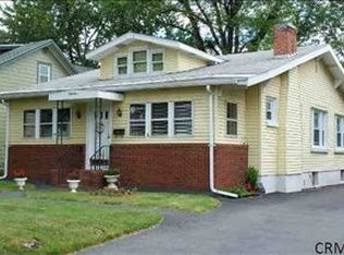 19 Sunset Ct, Cohoes, NY 12047
