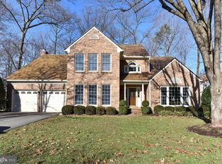 2891 Franklin Oaks Dr, Herndon, VA 20171