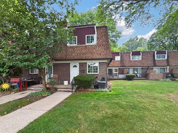 37050 W Aragona Dr #23, Clinton Township, MI 48036
