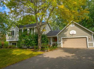 6598 48th Street Pl N, Oakdale, MN 55128