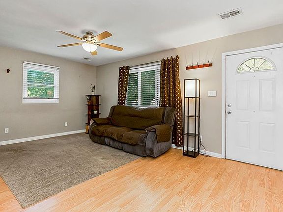 5th image of 2216 Normandy Ln