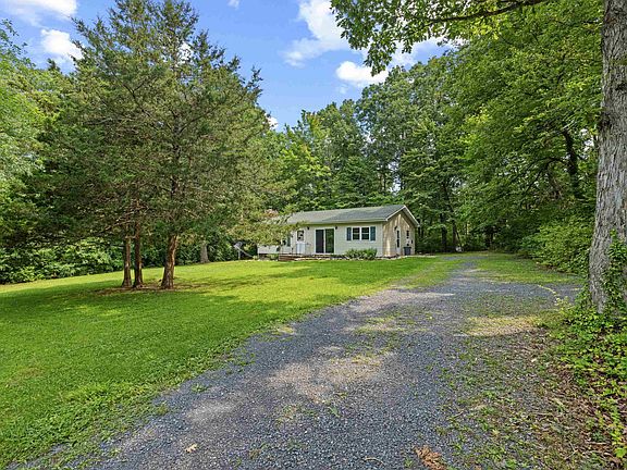 2nd image of 1077 Fleming Park Rd